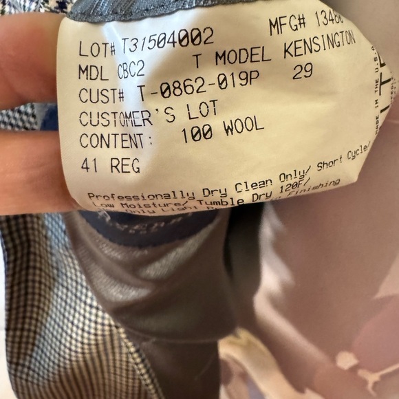 Burberry Gray Sport Coat with Sophisticated Texture - Picture 6 of 13